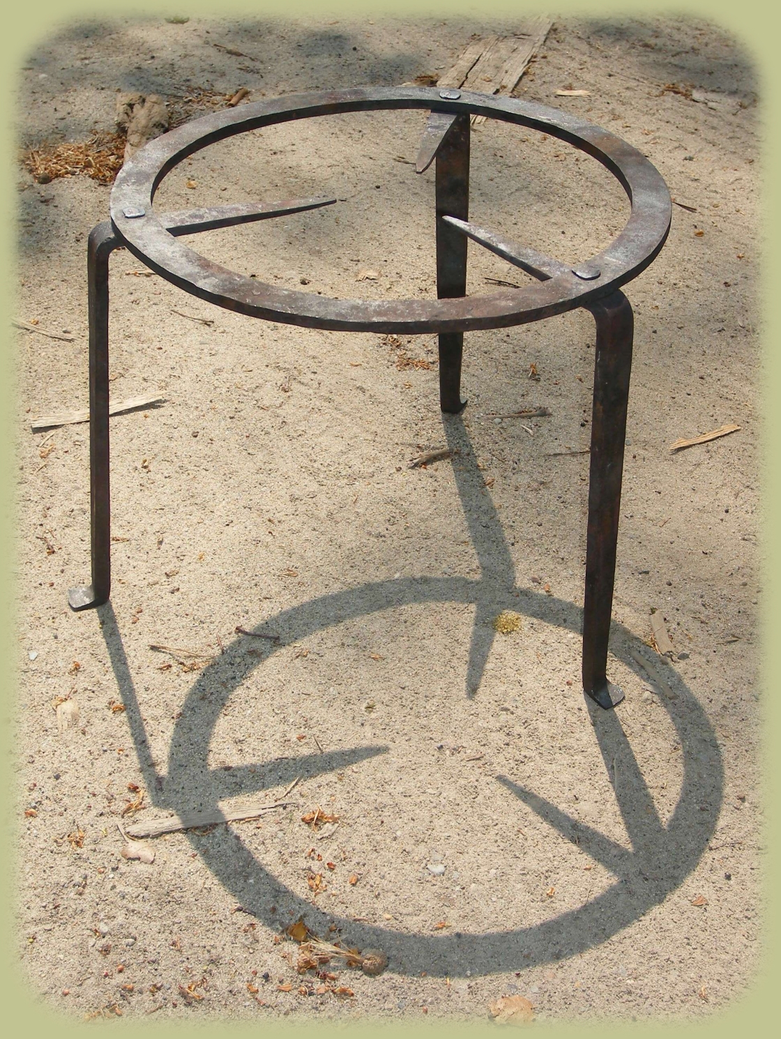 Large Trivet for 17th century laundry program